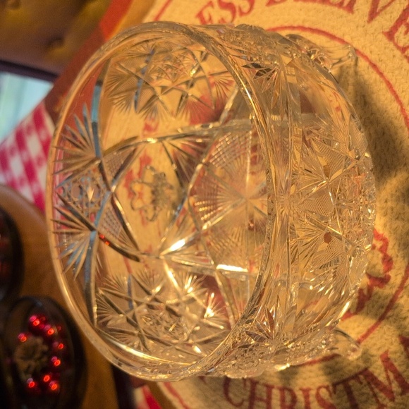 Antique Highly Faceted Hand Cut Lead Crystal Three Footed Bowl - Picture 8 of 10